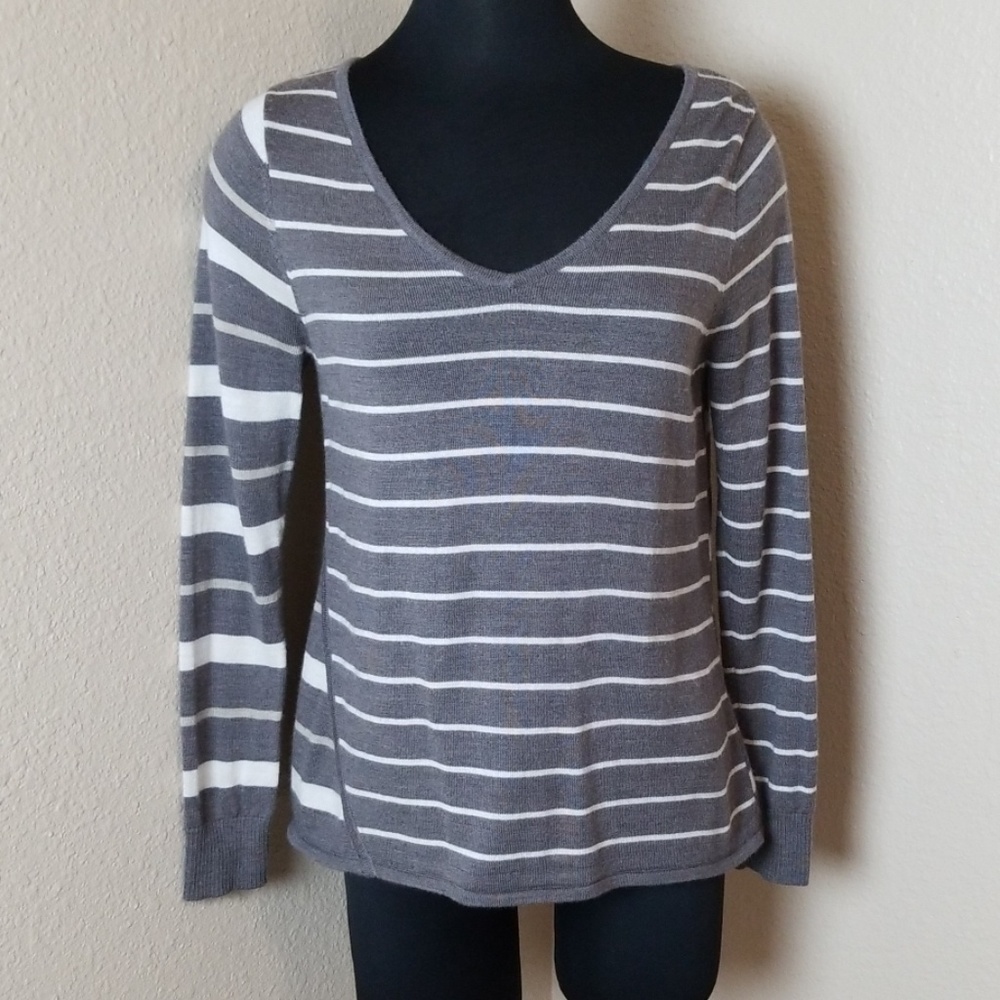Smartwool VNeck Gray Striped Sweater